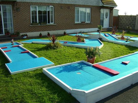 mini golf set for backyard